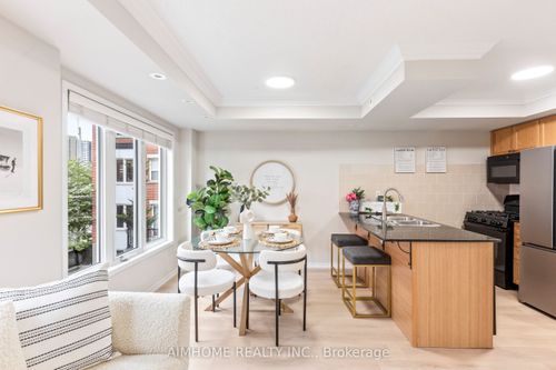 6-29 Frances Loring Lane, Toronto, ON, M4M3E8 | Card Image