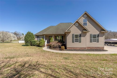 125 Round Tuit Ln, Mount Ulla, NC, 28125-6777 | Card Image