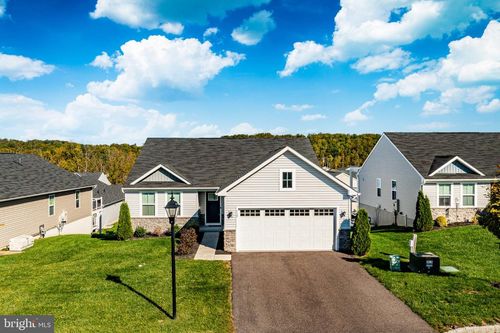 112 Zachary Way, POTTSTOWN, PA, 19464-2052 | Card Image