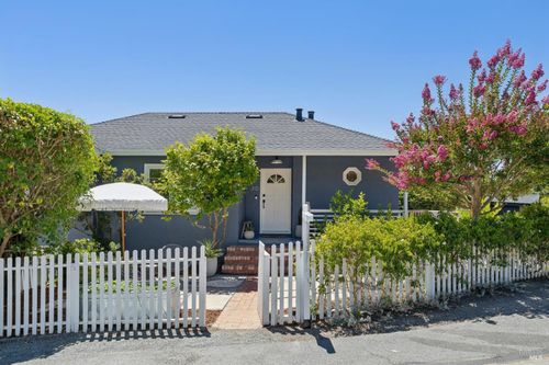 30 Berkeley Ave, San Anselmo, CA, 94960-1451 | Card Image
