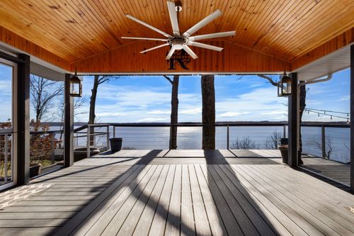 591 Shore Dr, Big Sandy, TN, 38221-4009 | Card Image