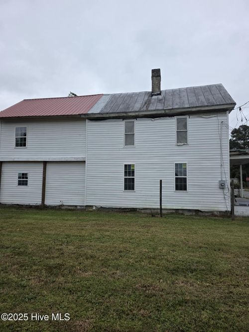 510 Thompson St, Kinston, NC, 28501-4549 | Card Image