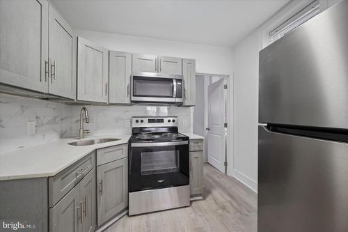 2522 N Opal St, PHILADELPHIA, PA, 19132-3731 | Card Image