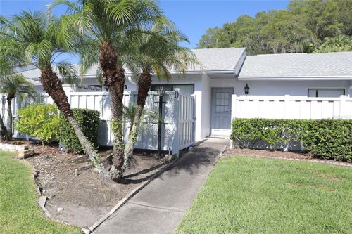 d8-1389 Pine Ridge Cir E, Tarpon Springs, FL, 34688-6416 | Card Image