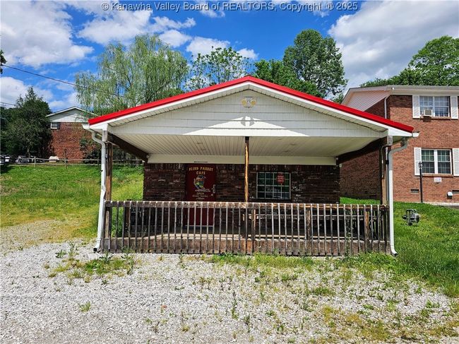 610 Cross Lanes Dr, Home with 0 bedrooms, 0 bathrooms and null parking in Nitro WV | Image 4