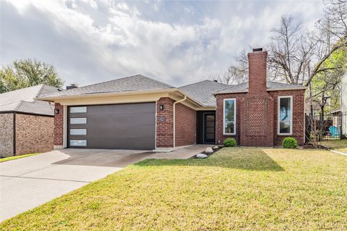 1521 Briarcrest Dr, Grapevine, TX, 76051-7905 | Card Image