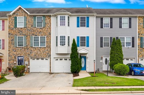 55 Fuzzy Tail Dr, RANSON, WV, 25438-4877 | Card Image