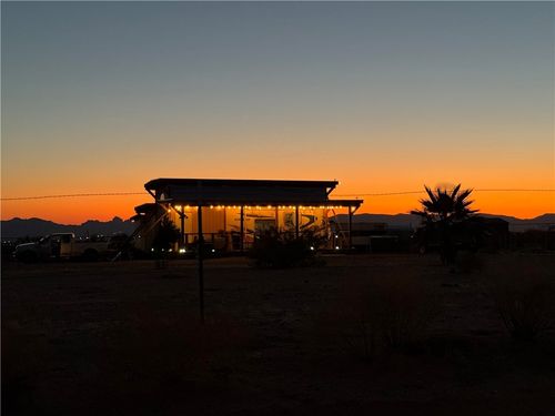 3661 N Amado Rd, Golden Valley, AZ, 86413-8024 | Card Image