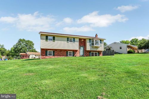 225 Bobby Jones Dr, ETTERS, PA, 17319-9376 | Card Image