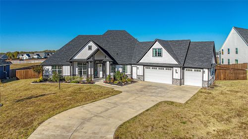 2051 Constitution Ct, Nevada, TX, 75173-1256 | Card Image