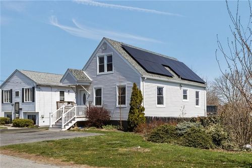 46 Irving St, North Providence, RI, 02904-4752 | Card Image