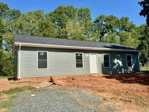 427 Sunnydale Ave, Appomattox, VA, 24522-8374 | Card Image