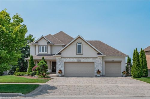 11 Milne Dr, Petersburg, ON, N0B2H0 | Card Image