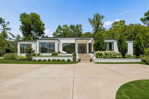 6532 Jocelyn Hollow Rd, Nashville, TN, 37205-3947 | Card Image