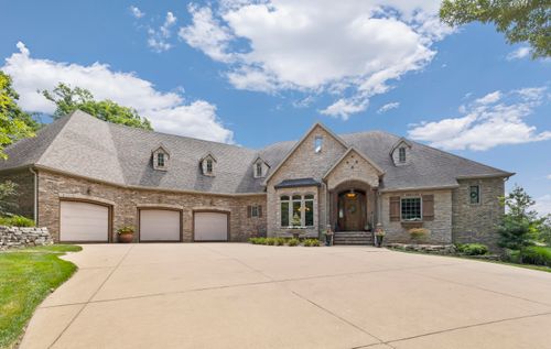 1806 S Farm Road 205, Springfield, MO, 65809-3179 | Card Image