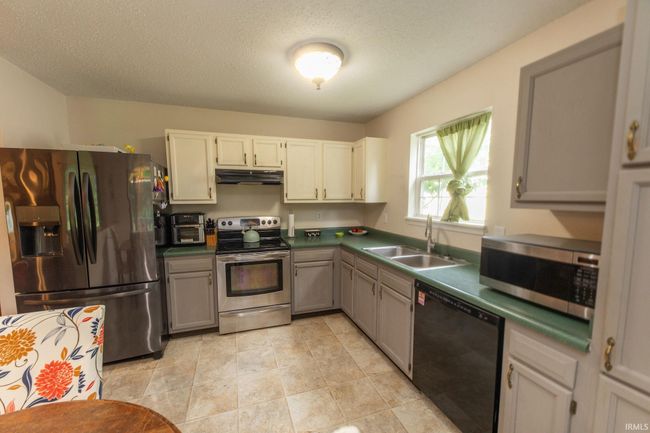 5530 W Cobblestone St, House other with 3 bedrooms, 2 bathrooms and null parking in Bloomington IN | Image 12