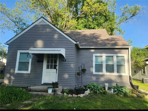 122 S Campbell St, Pleasant Hill, MO, 64080-1715 | Card Image