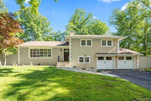 16 Loraine Drive, Clarkstown, NY, 10956 | Card Image
