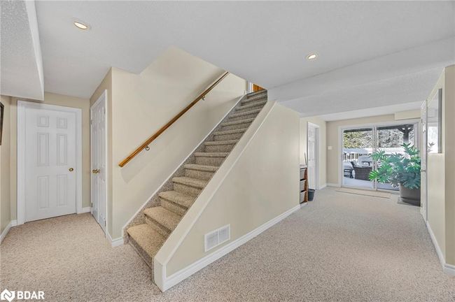 11 Maple Crt, House other with 3 bedrooms, 3 bathrooms and 8 parking in Coldwater ON | Image 33
