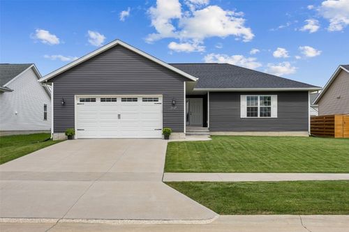 2827 Belle St Sw, Cedar Rapids, IA, 52404 | Card Image