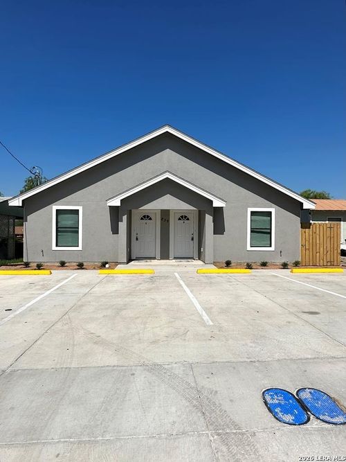 2-839 Trinity St, Eagle Pass, TX, 78852-3109 | Card Image