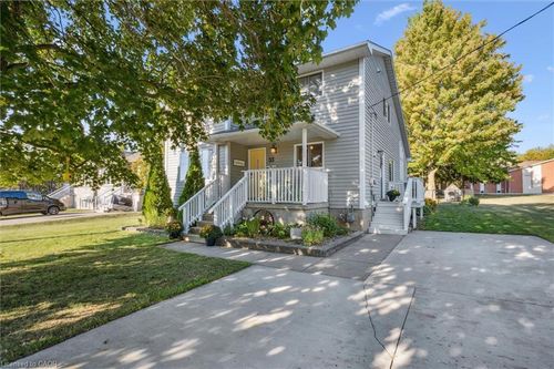 53 Hincks St, New Hamburg, ON, N3A0G7 | Card Image