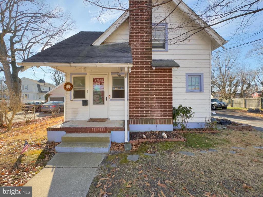Pear St, Vineland, NJ 08360