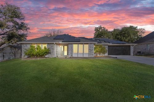 8 W Aztec Ln, Belton, TX, 76513-6604 | Card Image