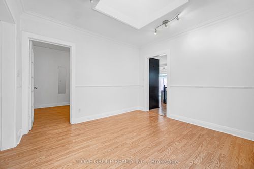 13 29th St, Etobicoke, ON, M8W3A9 | Card Image