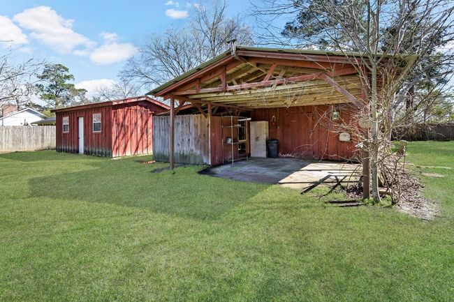 715 Highway 326 S, House other with 3 bedrooms, 2 bathrooms and null parking in Sour Lake TX | Image 25