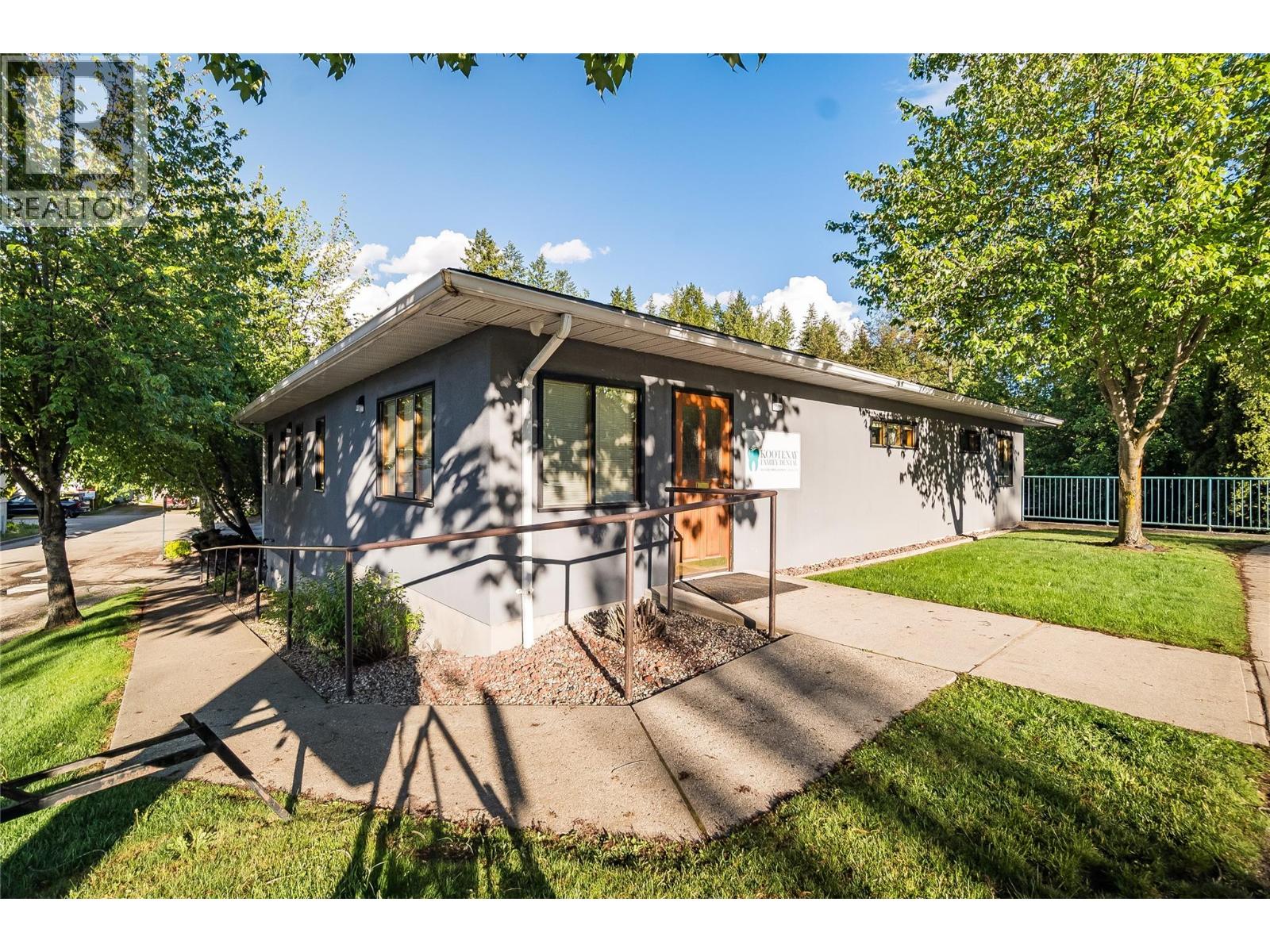 Residential Income in Castlegar