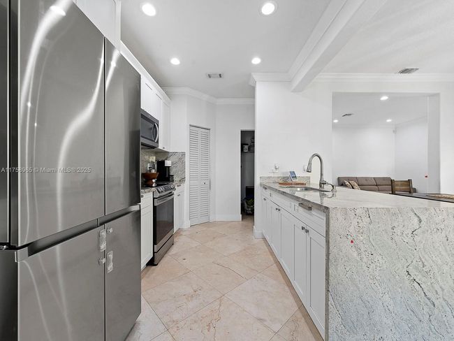 1602 Se 20 Th Rd, House other with 3 bedrooms, 2 bathrooms and null parking in Homestead FL | Image 4
