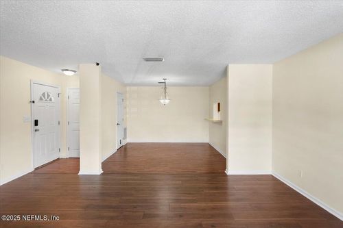 8-3765 Crown Point Rd, JACKSONVILLE, FL, 32257-5989 | Card Image