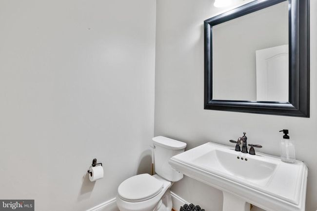 16328 Limestone Ct, House other with 5 bedrooms, 5 bathrooms and null parking in LEESBURG VA | Image 26