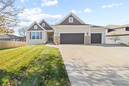 8280 Tupelo Street, De Soto, KS, 66018 | Card Image