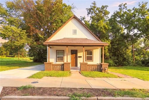 1604 N 9th St, Kansas City, KS, 66101-2020 | Card Image