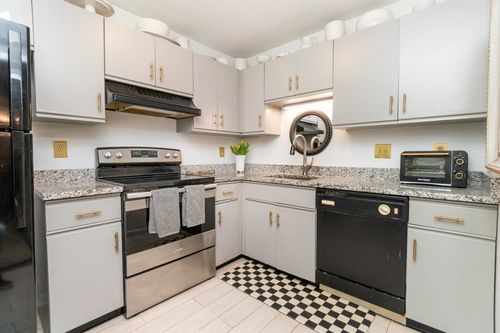 apt-110-50 Watertown St, Watertown, MA, 02472-2529 | Card Image