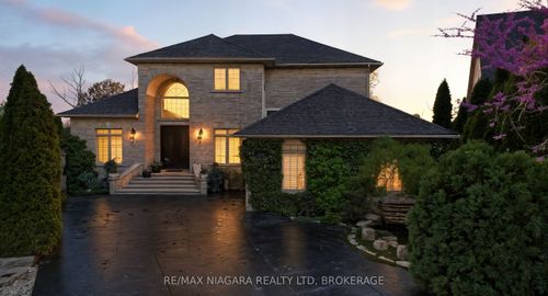 8319 Vegter Crt, Niagara Falls, ON, L2H3M1 | Card Image