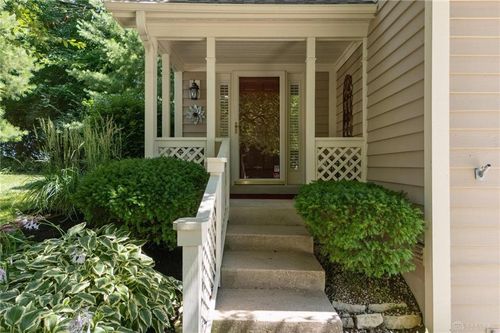 3420 Darbyshire Dr, Beavercreek, OH, 45440-3673 | Card Image