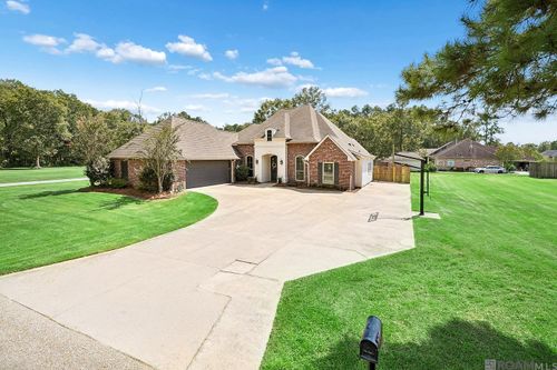 20718 Madison Ave, Livingston, LA, 70754-6310 | Card Image