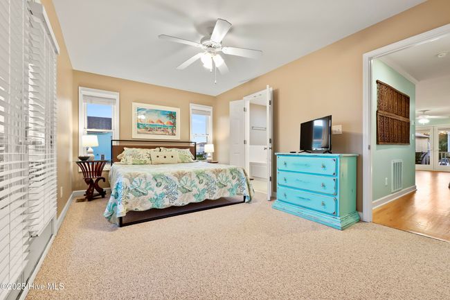 B - 537 Third Ave S, Condo with 4 bedrooms, 5 bathrooms and 1 parking in Kure Beach NC | Image 22