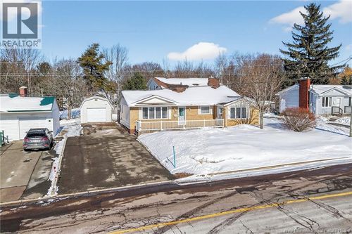 39 Glenwood Dr, Moncton, NB, E1A2M8 | Card Image