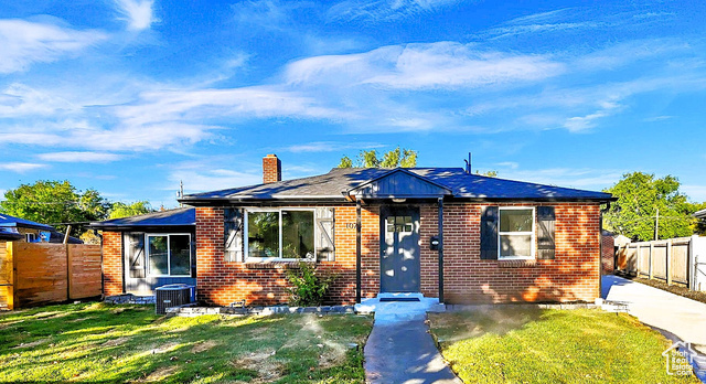 Glendale Cir, Salt Lake City, UT 84104