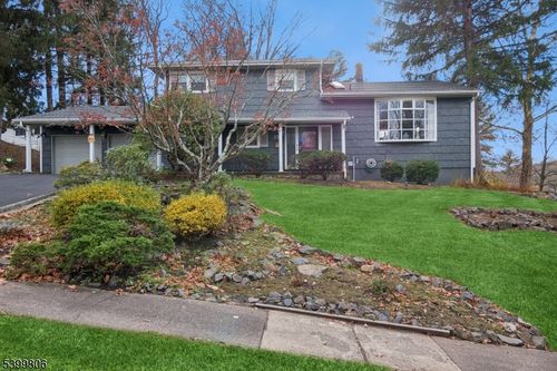 15 Edgar Rd, West Orange, NJ, 07052-2639 | Card Image