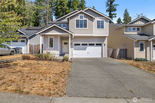 596 Ne Nantucket St, Bremerton, WA, 98310-4492 | Card Image