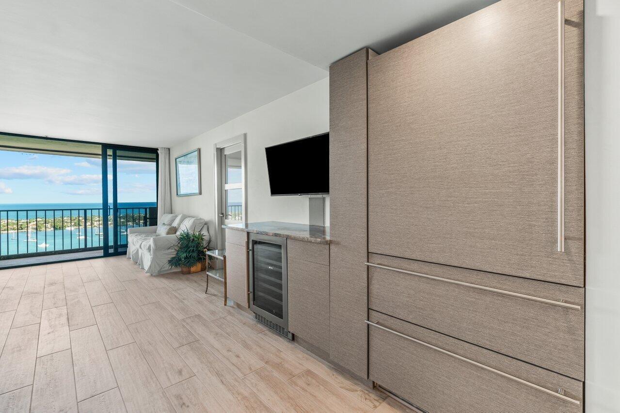 Residential Lease in West Palm Beach 5