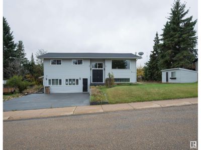 5006 42 Ave, House other with 6 bedrooms, 2 bathrooms and null parking in Athabasca AB | Image 1