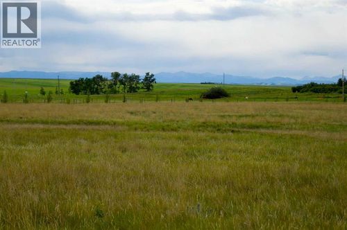 0 530 Ave W, Rural Foothills County, AB, T1S1B4 | Card Image