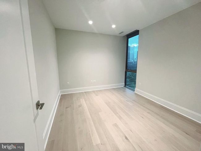 1104 - 7887 Jones Branch Dr, Condo with 3 bedrooms, 3 bathrooms and null parking in MCLEAN VA | Image 6