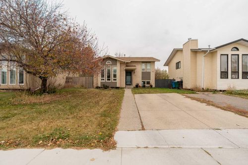 224 Mount Crandell Cres W, Lethbridge, AB, T1K6M8 | Card Image